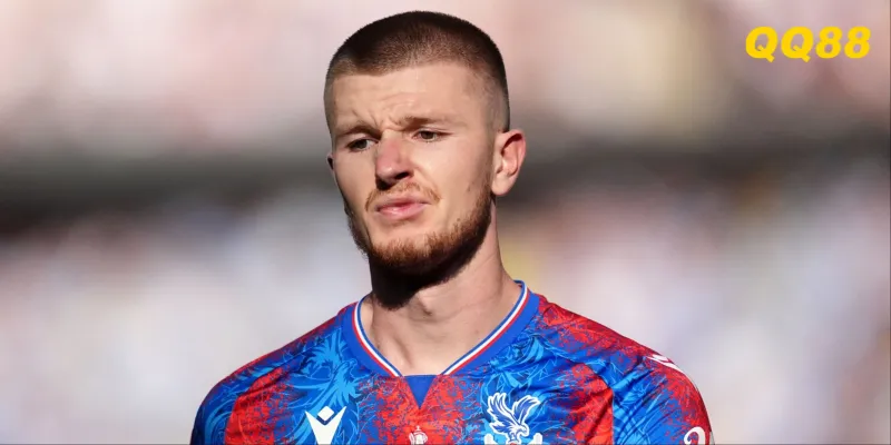 Adam Wharton trở thành một trong những gương mặt sáng giá của bóng đá Anh